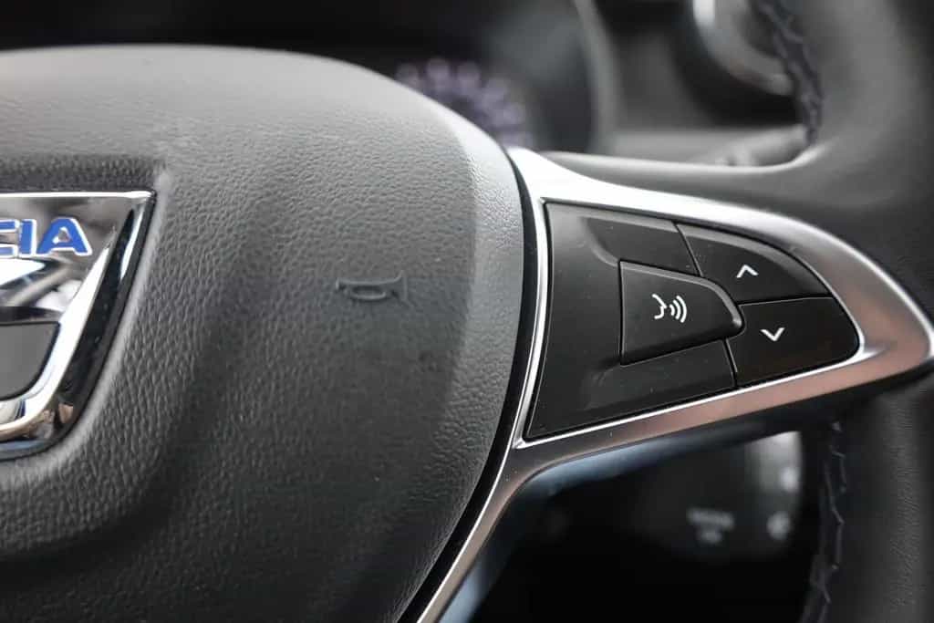 Dacia Duster II 1.3 TCE Adventure LED Navi 360° AHK 02/2019-photo-17