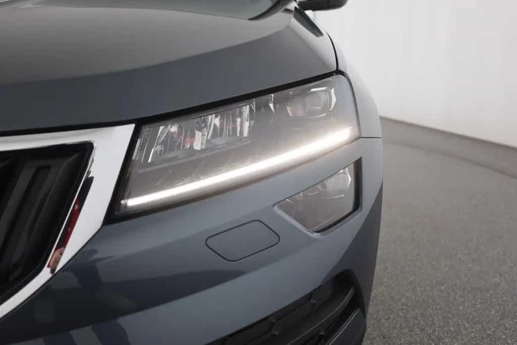 Skoda Karoq 1.5 TSI Ambition LED SmartLink Sitzheizung 07/2020-photo-27