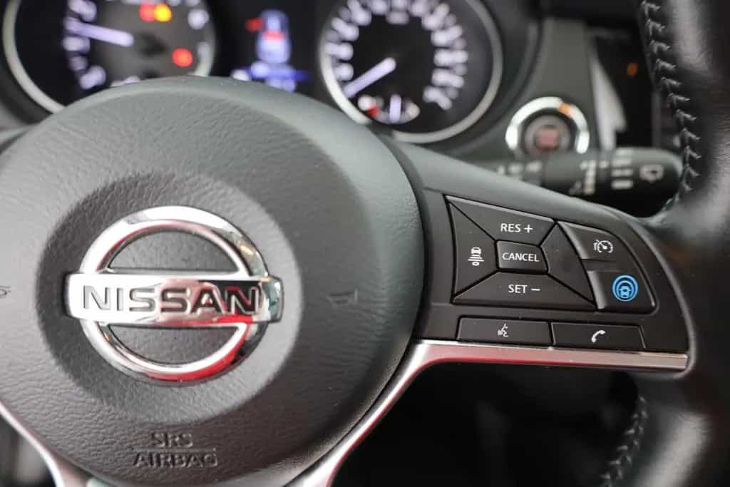 Nissan Qashqai 1.3 DIG-T Tekna LED Navi AHK Kamera 360° 02/2020-photo-16