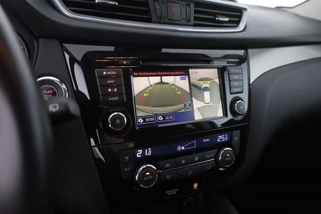 Nissan Qashqai 1.3 DIG-T Tekna LED Navi AHK Kamera 360° 02/2020-photo-25