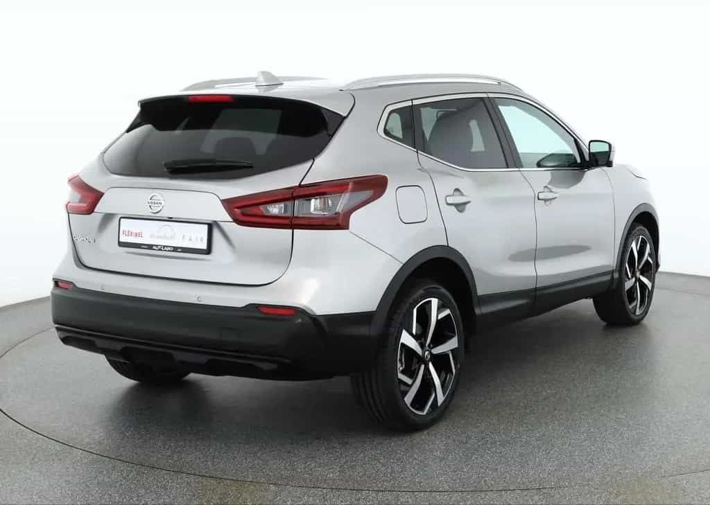Nissan Qashqai 1.3 DIG-T Tekna LED Navi AHK Kamera 360° 02/2020-photo-4