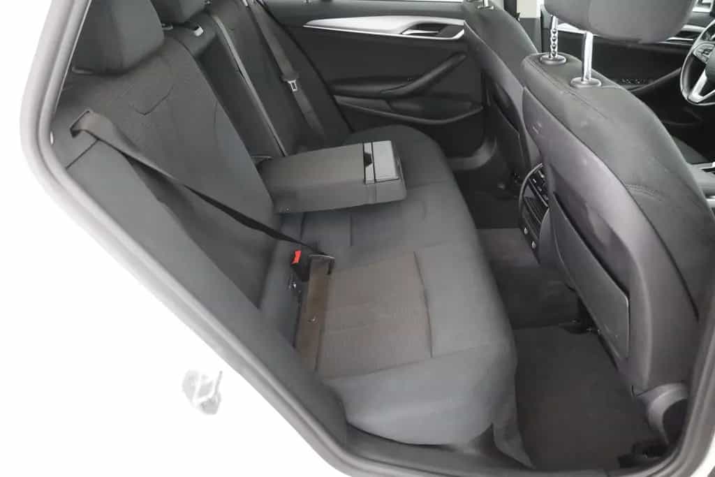 BMW 520 i Touring LED Navi Sitzheizung Tempomat AHK 03/2018-photo-24