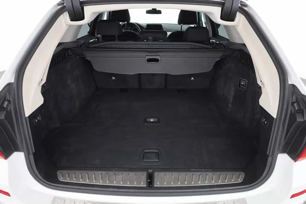 BMW 520 i Touring LED Navi Sitzheizung Tempomat AHK 03/2018-photo-25