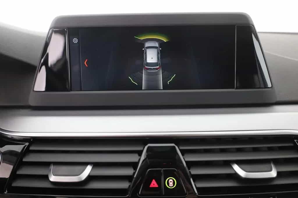 BMW 520 i Touring LED Navi Sitzheizung Tempomat AHK 03/2018-photo-26