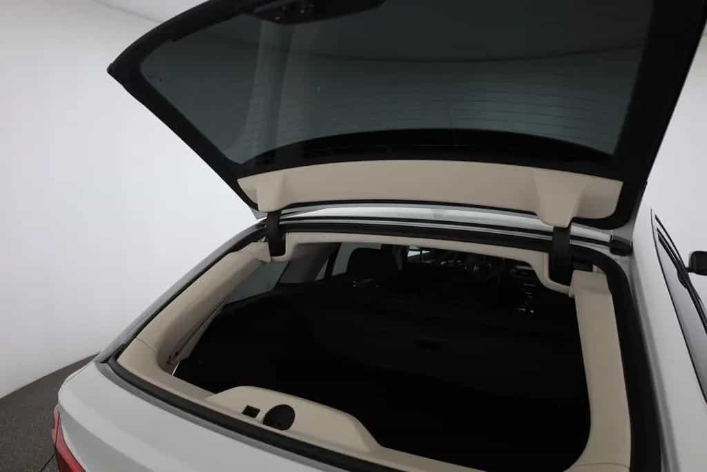 BMW 520 i Touring LED Navi Sitzheizung Tempomat AHK 03/2018-photo-27