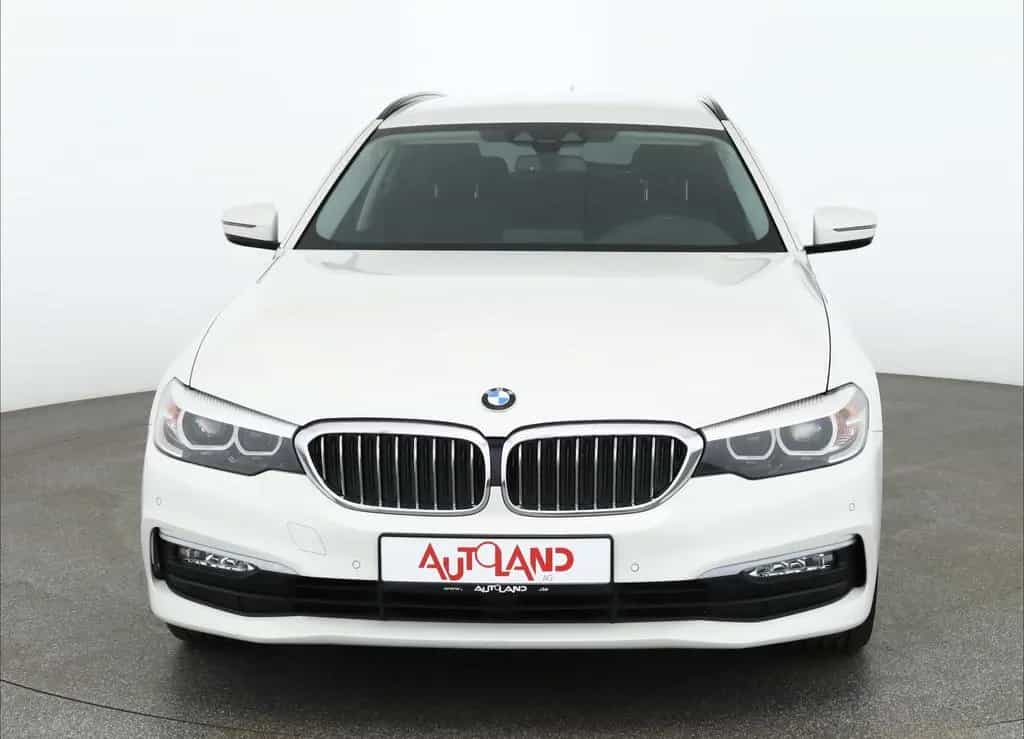 BMW 520 i Touring LED Navi Sitzheizung Tempomat AHK 03/2018-photo-7