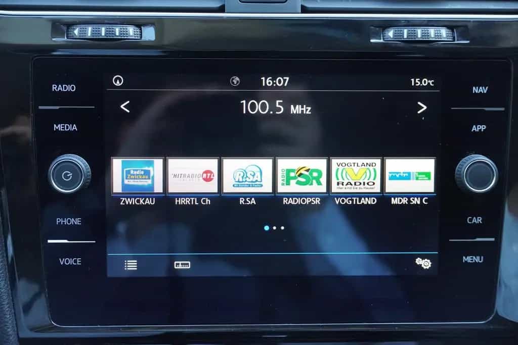 Volkswagen Golf VII 1.5 TSI ACT BMT Highline LED Navi AHK 03/2018-photo-13