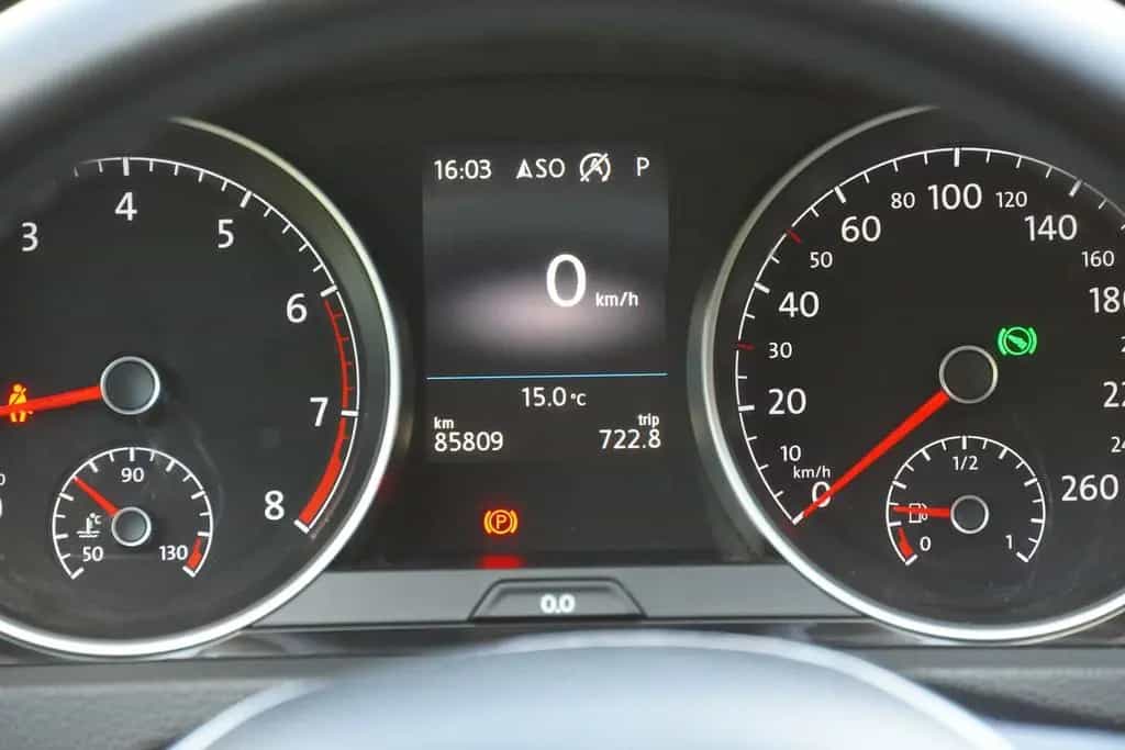 Volkswagen Golf VII 1.5 TSI ACT BMT Highline LED Navi AHK 03/2018-photo-22
