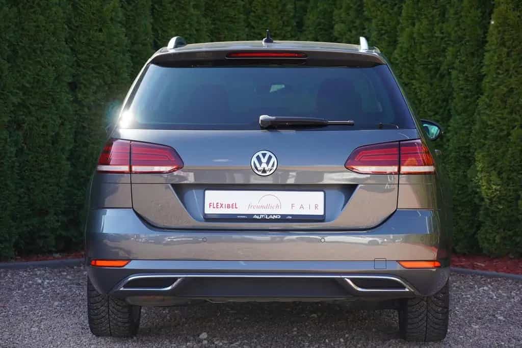 Volkswagen Golf VII 1.5 TSI ACT BMT Highline LED Navi AHK 03/2018-photo-4