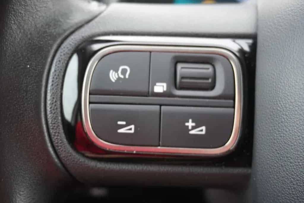 Citroën C5 Aircross 1.5 Keyless-Go Navi ACC Totwinkel 07/2020-photo-31