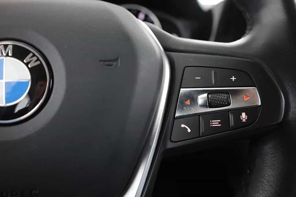 BMW 3 Series 318d Touring Advantage LED Navi Sitzheizung PDC 01/2020-photo-17