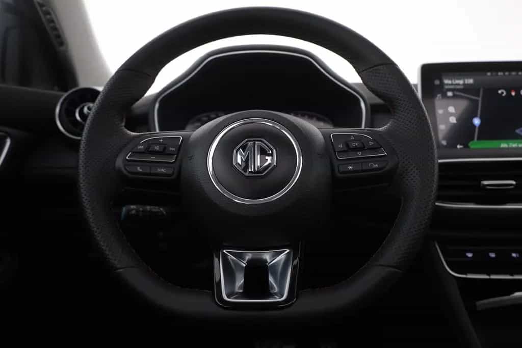 MG HS 1.5 T-GDI Luxury Aut. LED ACC Navi 360° Pano 03/2024-photo-13