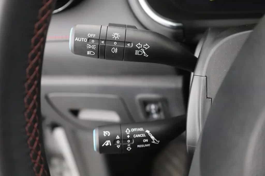 MG HS 1.5 T-GDI Luxury Aut. LED ACC Navi 360° Pano 03/2024-photo-16