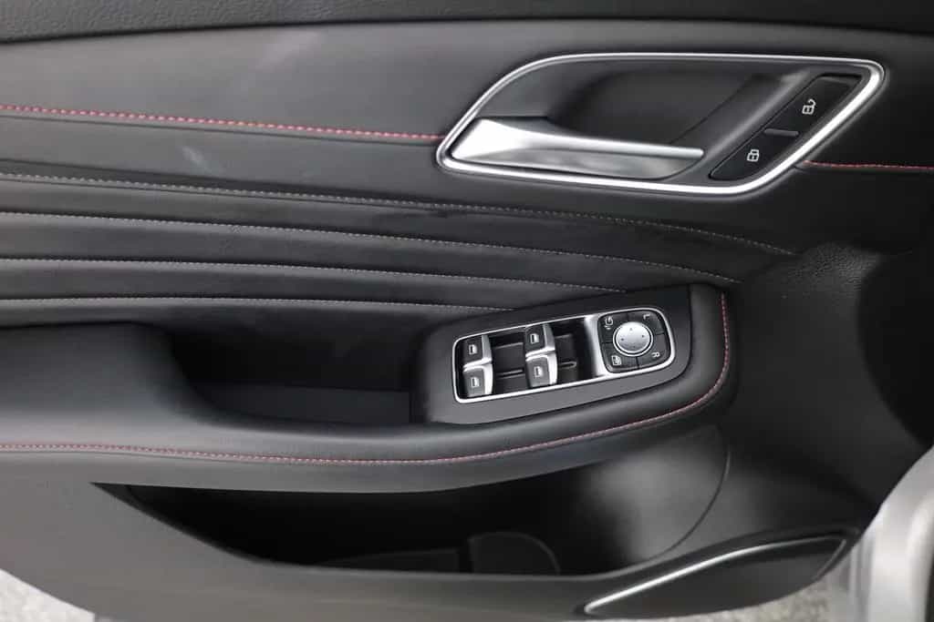 MG HS 1.5 T-GDI Luxury Aut. LED ACC Navi 360° Pano 03/2024-photo-18