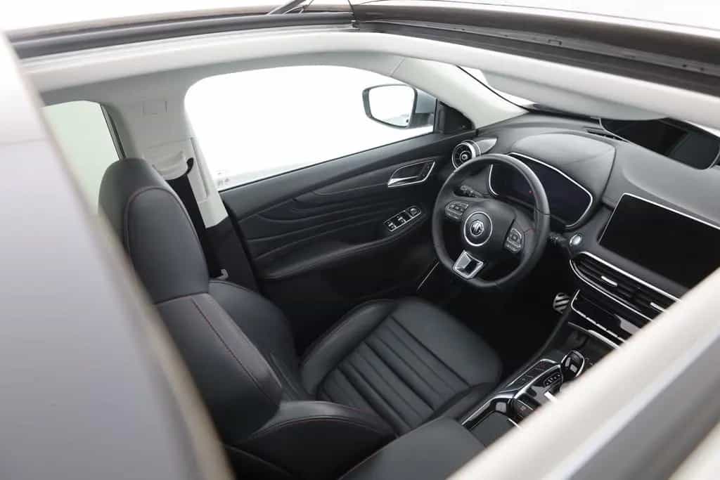 MG HS 1.5 T-GDI Luxury Aut. LED ACC Navi 360° Pano 03/2024-photo-25