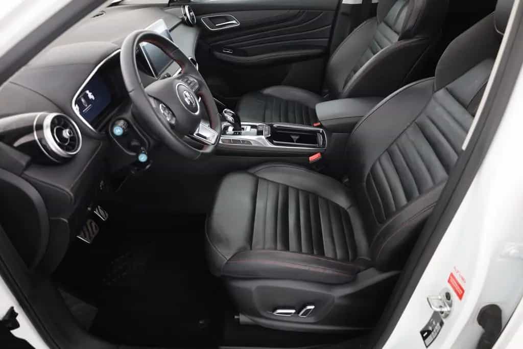 MG HS 1.5 T-GDI Luxury Aut. LED ACC Navi 360° Pano 03/2024-photo-19