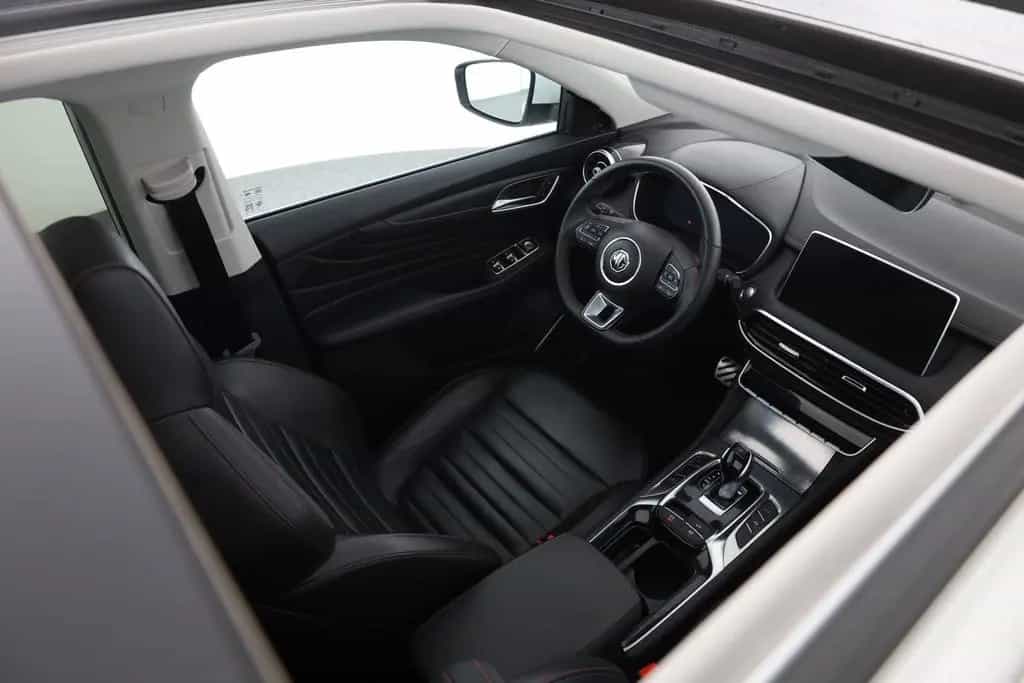 MG HS 1.5 T-GDI Luxury Aut. LED ACC Navi 360° Pano 03/2024-photo-25
