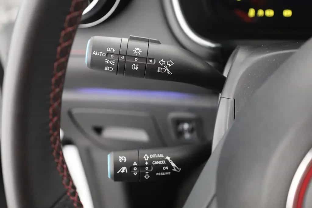 MG HS 1.5 T-GDI Luxury Aut. LED ACC Navi 360° Pano 12/2023-photo-16