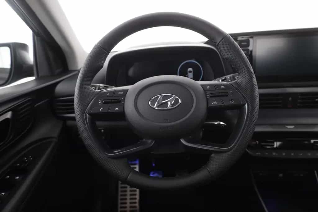Hyundai BAYON 1.0 T-GDI LED Sitzheizung Kamera PDC USB 09/2021-photo-15