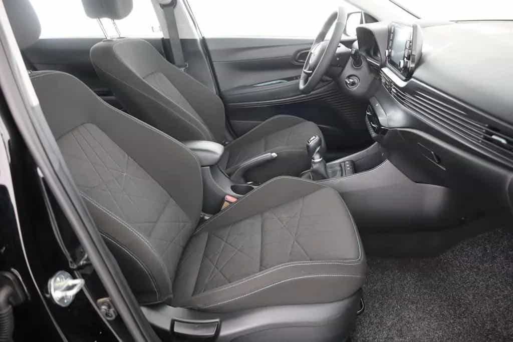 Hyundai BAYON 1.0 T-GDI LED Sitzheizung Kamera PDC USB 09/2021-photo-24