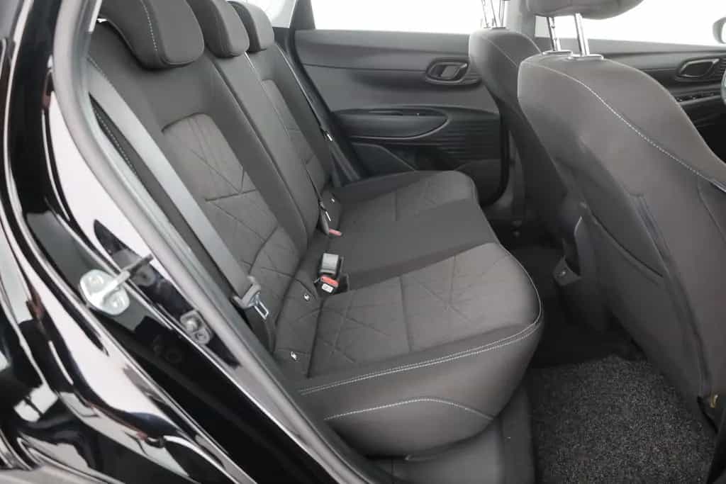 Hyundai BAYON 1.0 T-GDI LED Sitzheizung Kamera PDC USB 09/2021-photo-25