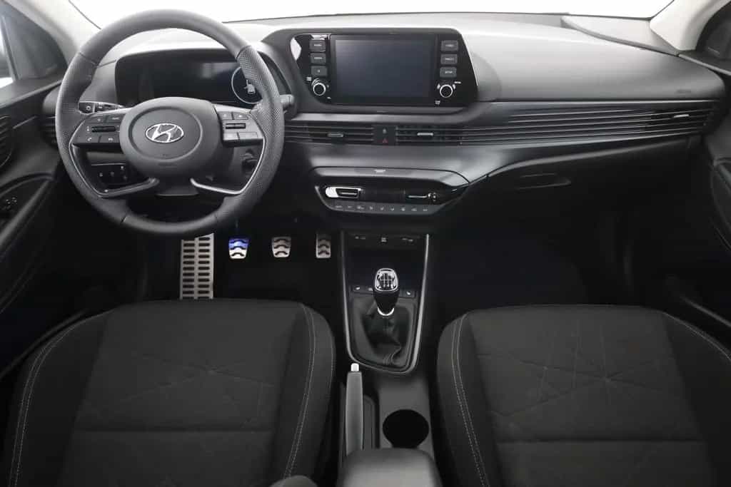 Hyundai BAYON 1.0 T-GDI LED Sitzheizung Kamera PDC USB 09/2021-photo-8