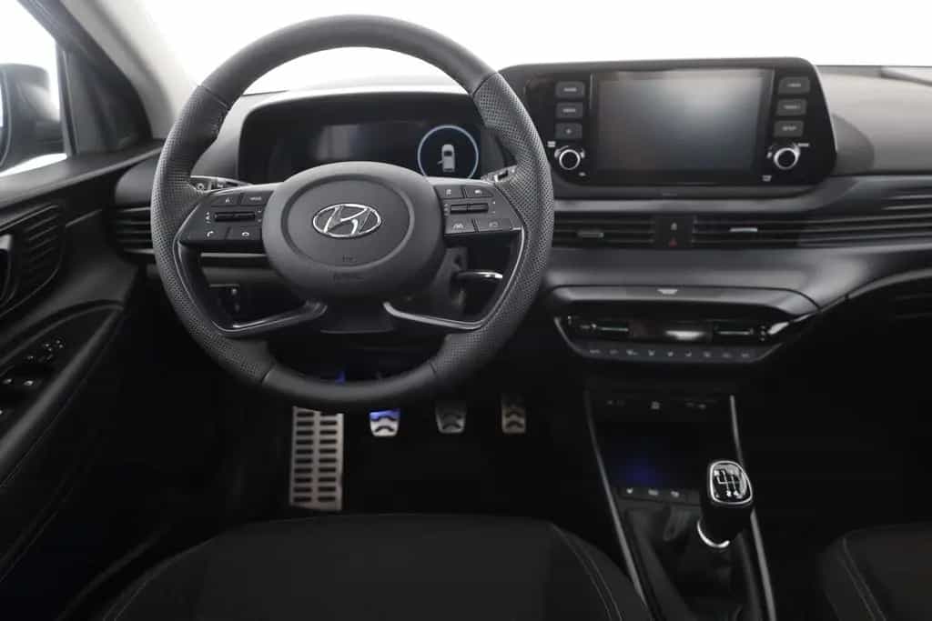 Hyundai BAYON 1.0 T-GDI LED Sitzheizung Kamera PDC USB 09/2021-photo-9