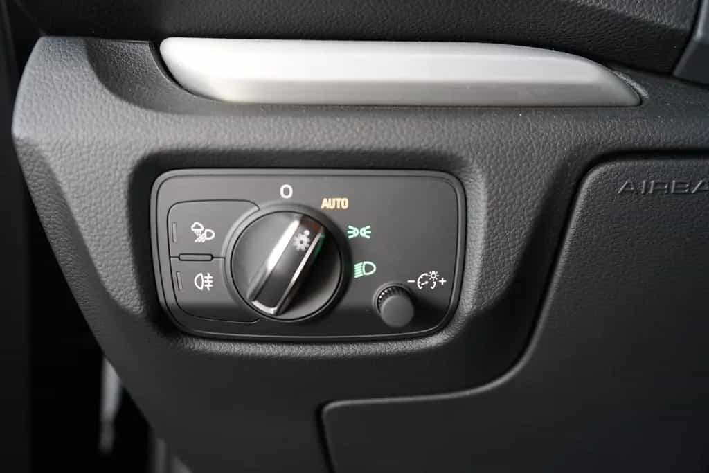 Audi A3 35 1.5 TFSI S-Line Bi-Xenon Navi Kamera Leder 11/2019-photo-25