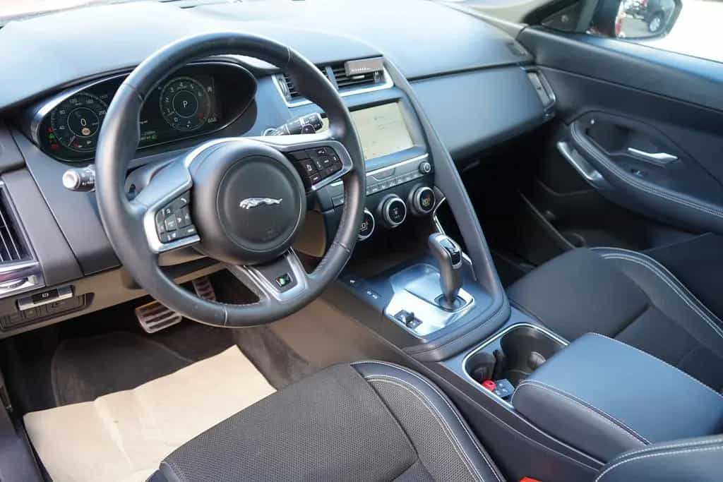 Jaguar E-Pace 2.0 Basis AWD AWD LED Panorama Kamera PDC 11/2019-photo-10