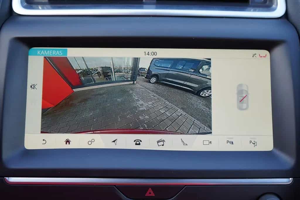 Jaguar E-Pace 2.0 Basis AWD AWD LED Panorama Kamera PDC 11/2019-photo-18