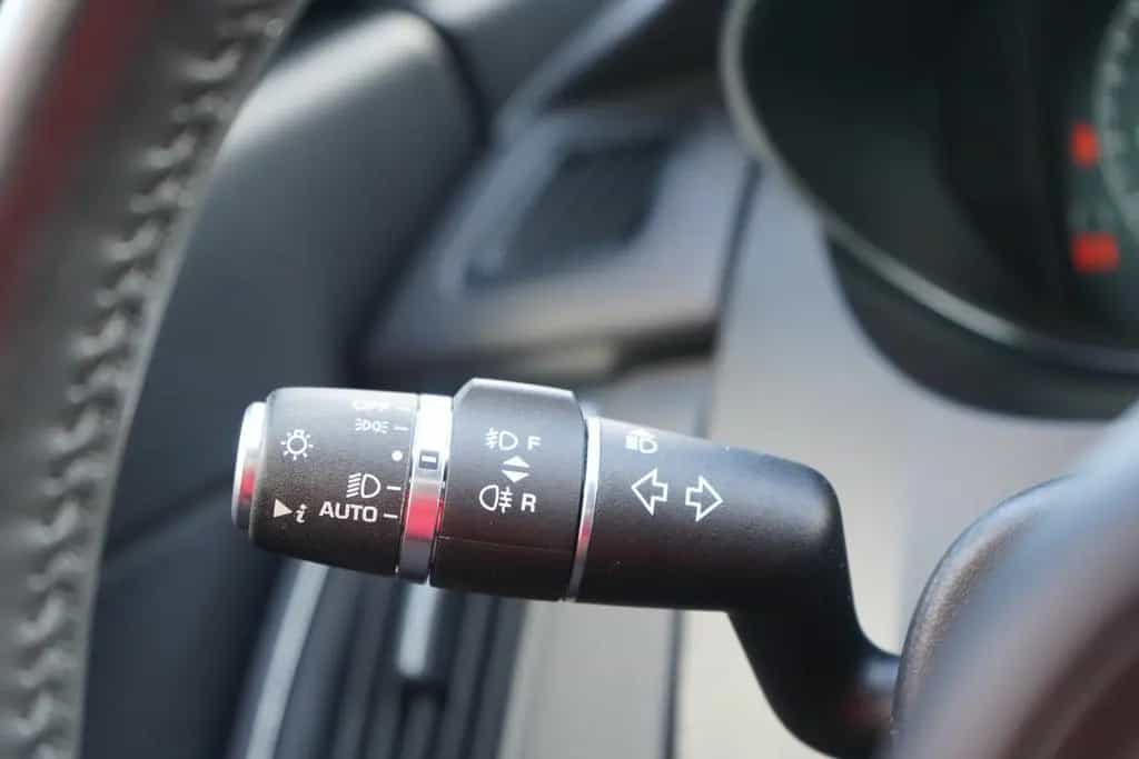 Jaguar E-Pace 2.0 Basis AWD AWD LED Panorama Kamera PDC 11/2019-photo-28