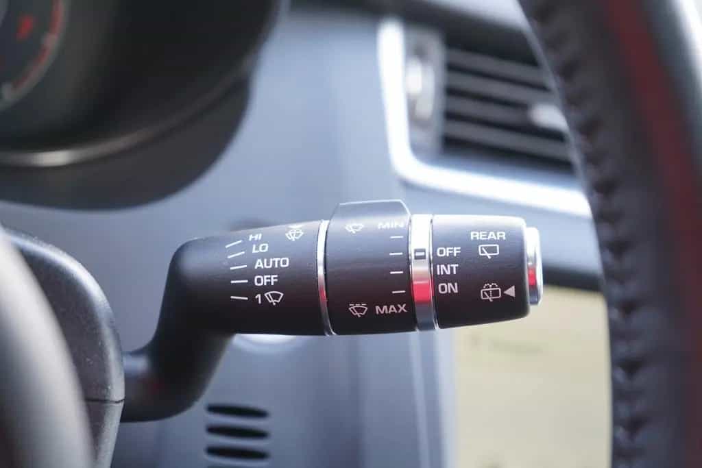 Jaguar E-Pace 2.0 Basis AWD AWD LED Panorama Kamera PDC 11/2019-photo-29