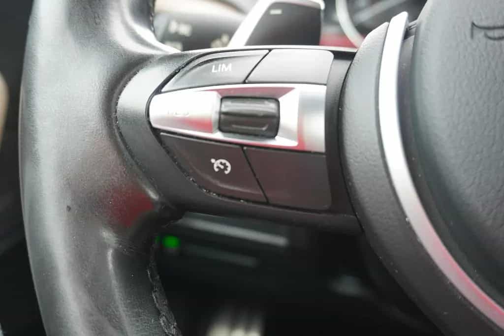 BMW 2 Series 230i M Sport Bi-Xenon HarmanKardon Navi Memory 05/2017-photo-22