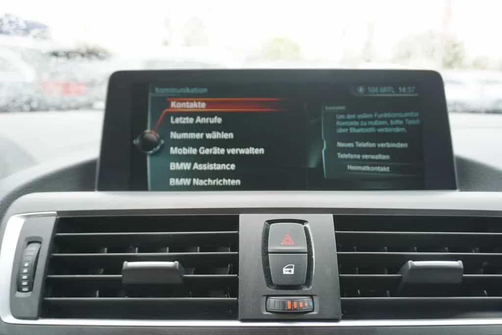 BMW 2 Series 230i M Sport Bi-Xenon HarmanKardon Navi Memory 05/2017-photo-28