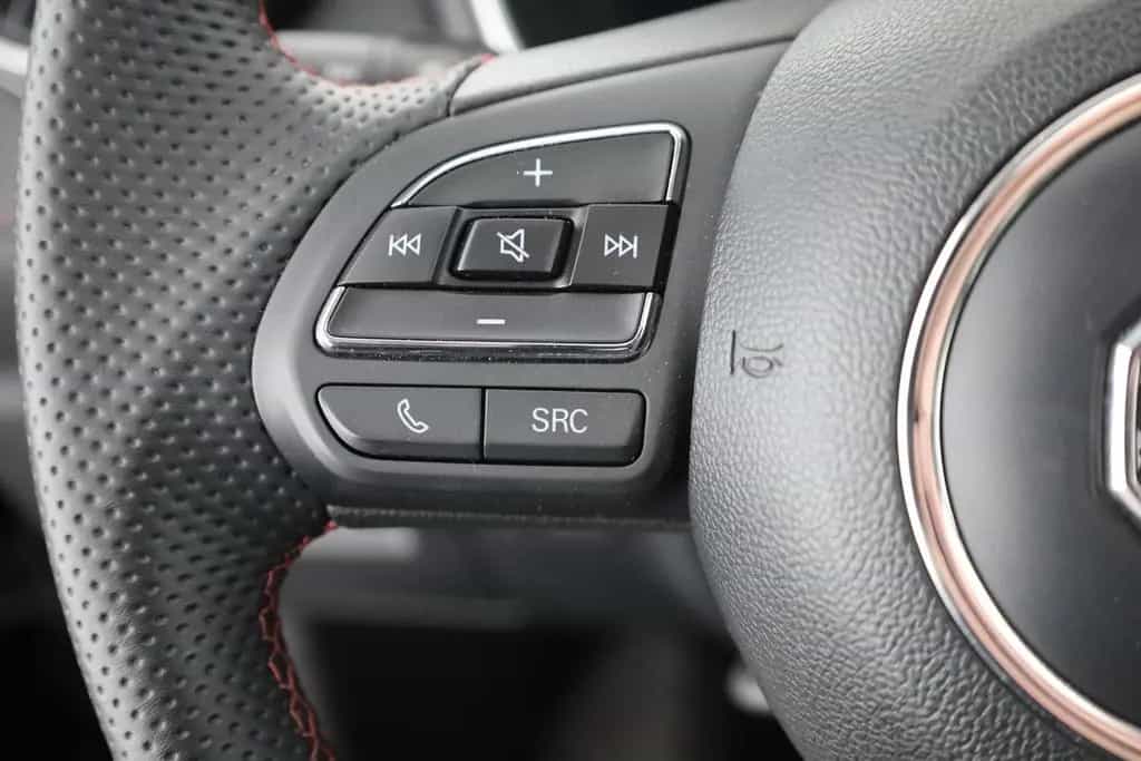 MG HS 1.5 T-GDI Luxury Aut. LED ACC Navi 360° Pano 03/2024-photo-13