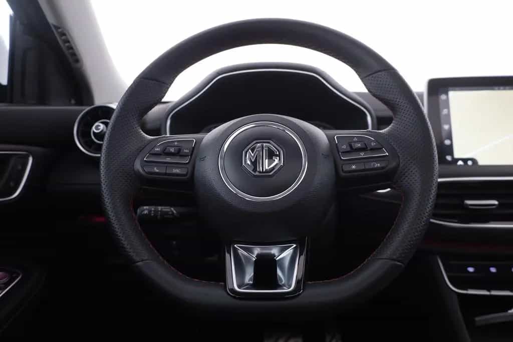 MG HS 1.5 T-GDI Luxury Aut. LED ACC Navi 360° Pano 03/2024-photo-15
