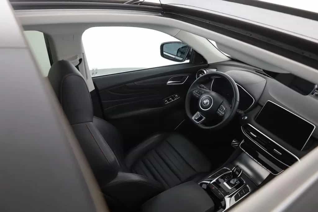 MG HS 1.5 T-GDI Luxury Aut. LED ACC Navi 360° Pano 03/2024-photo-25