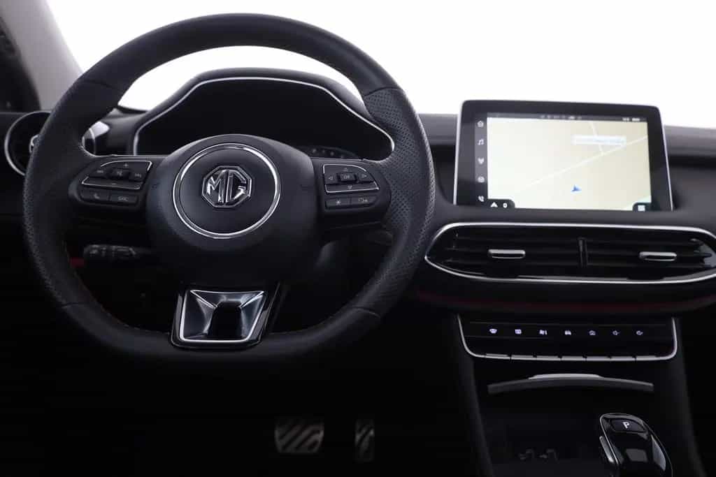 MG HS 1.5 T-GDI Luxury Aut. LED ACC Navi 360° Pano 03/2024-photo-9