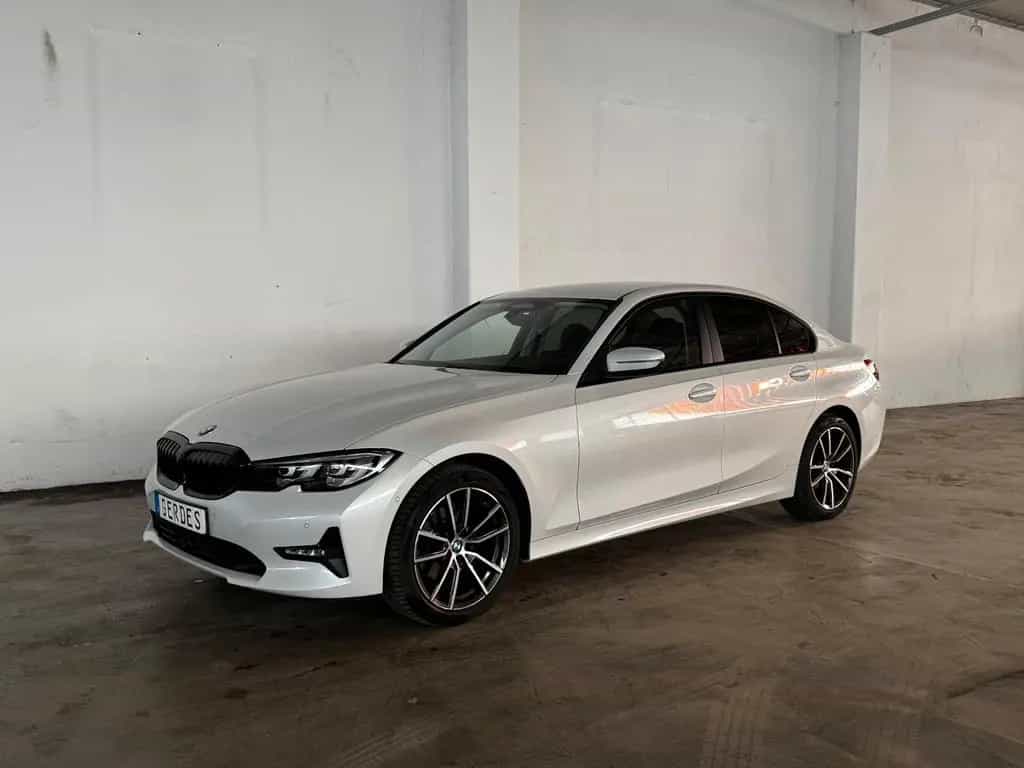 BMW 3 Series 320 3 Limousine 320 i xDrive Advantage 10/2020-photo-1