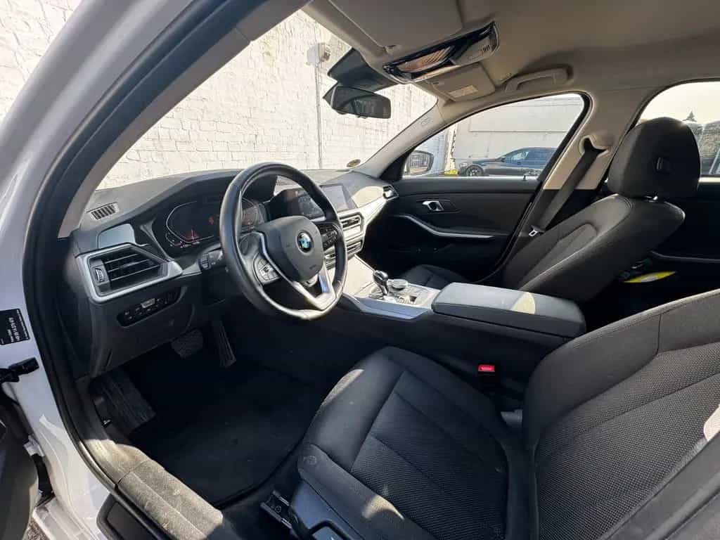 BMW 3 Series 320 3 Limousine 320 i xDrive Advantage 10/2020-photo-12