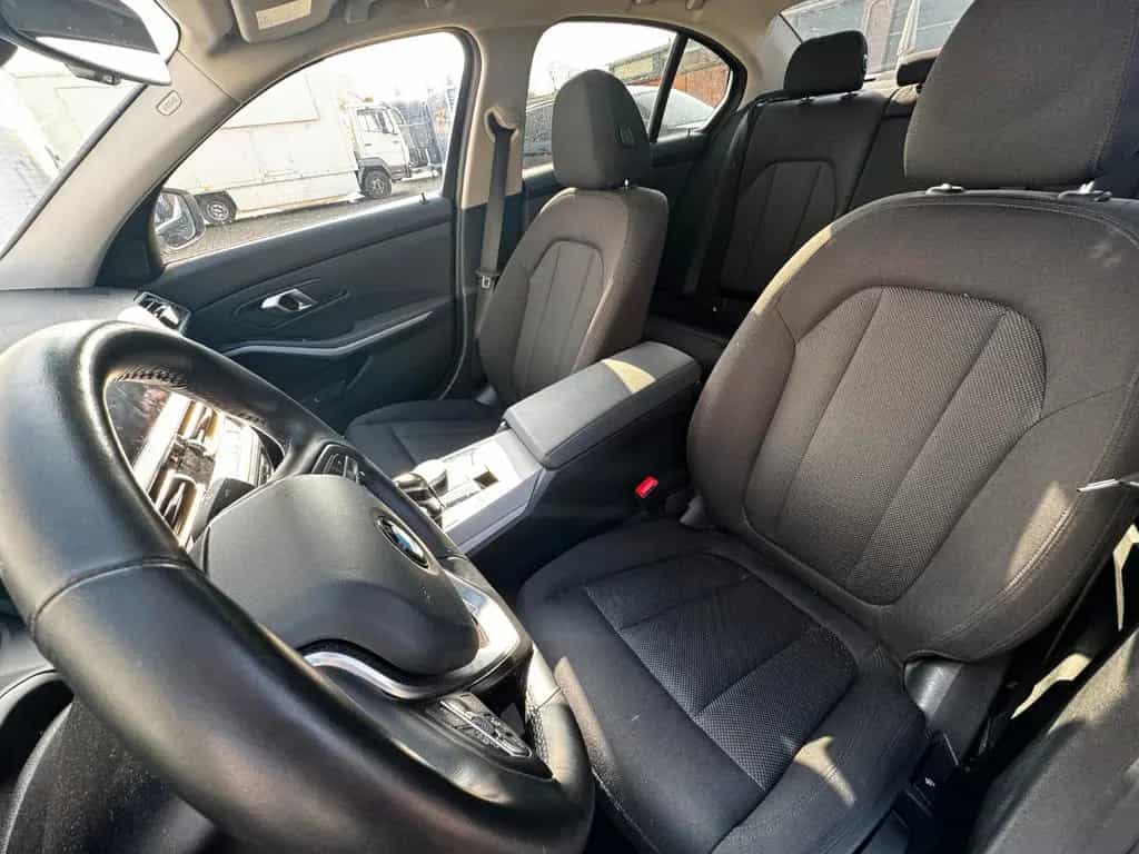 BMW 3 Series 320 3 Limousine 320 i xDrive Advantage 10/2020-photo-13