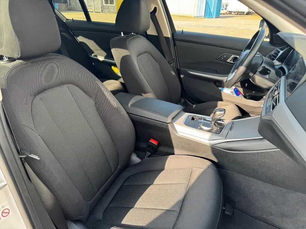 BMW 3 Series 320 3 Limousine 320 i xDrive Advantage 10/2020-photo-14