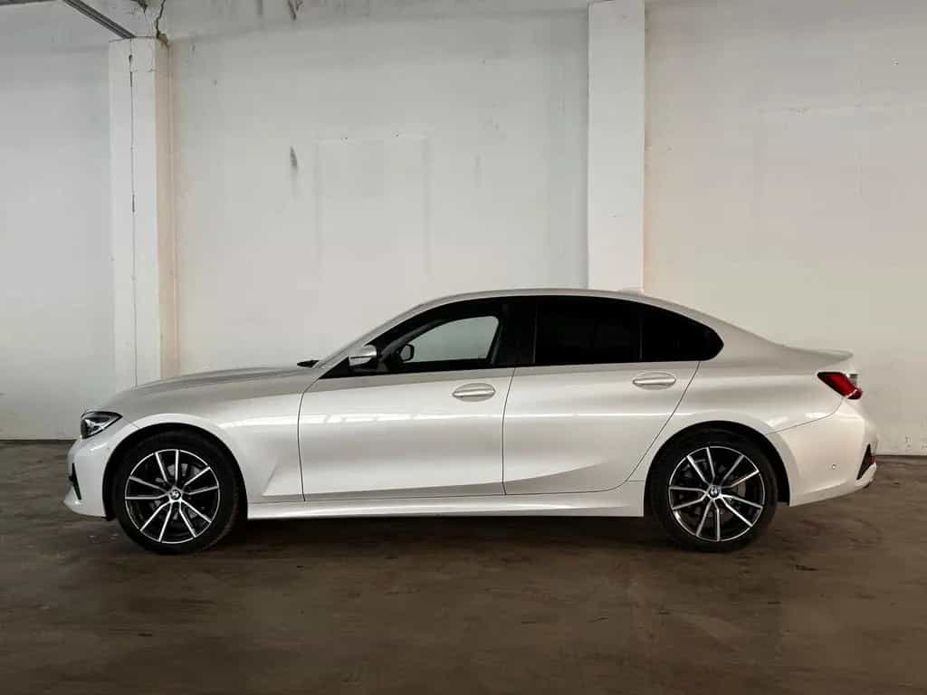 BMW 3 Series 320 3 Limousine 320 i xDrive Advantage 10/2020-photo-2