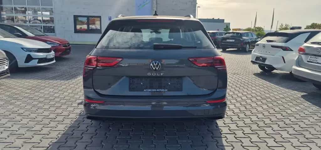 Volkswagen Golf VIII Variant Life vom Kfz Meisterbetrieb 01/2024-photo-10