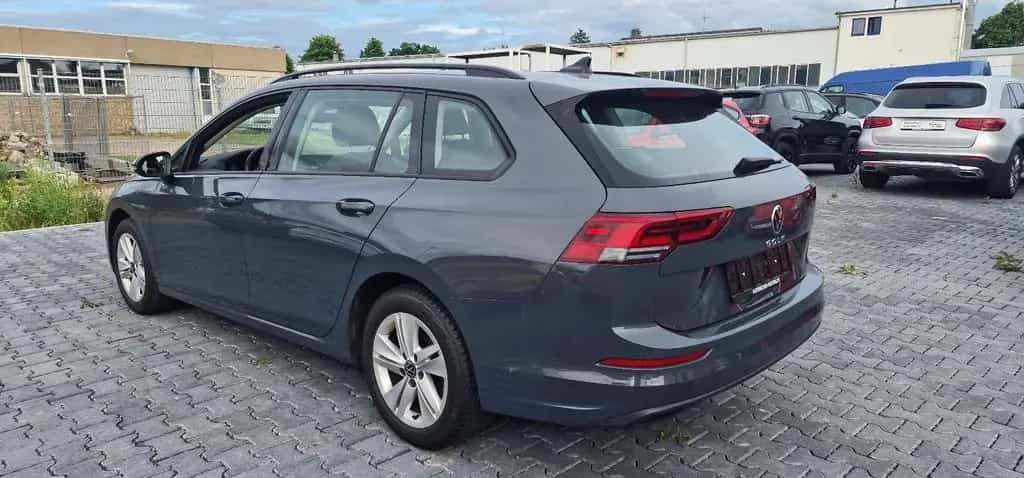 Volkswagen Golf VIII Variant Life vom Kfz Meisterbetrieb 01/2024-photo-11