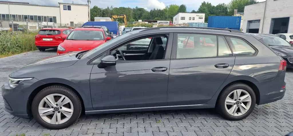 Volkswagen Golf VIII Variant Life vom Kfz Meisterbetrieb 01/2024-photo-12
