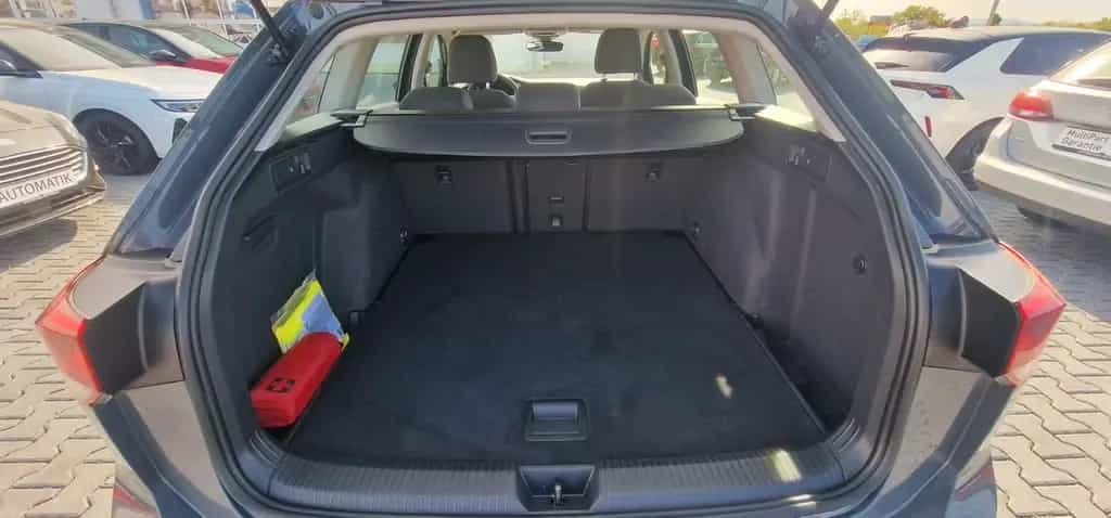 Volkswagen Golf VIII Variant Life vom Kfz Meisterbetrieb 01/2024-photo-15