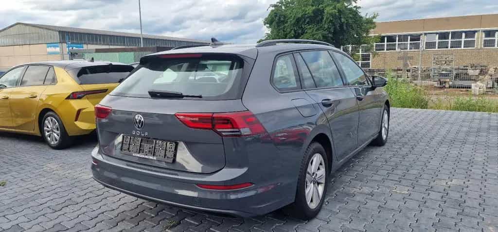 Volkswagen Golf VIII Variant Life vom Kfz Meisterbetrieb 01/2024-photo-20