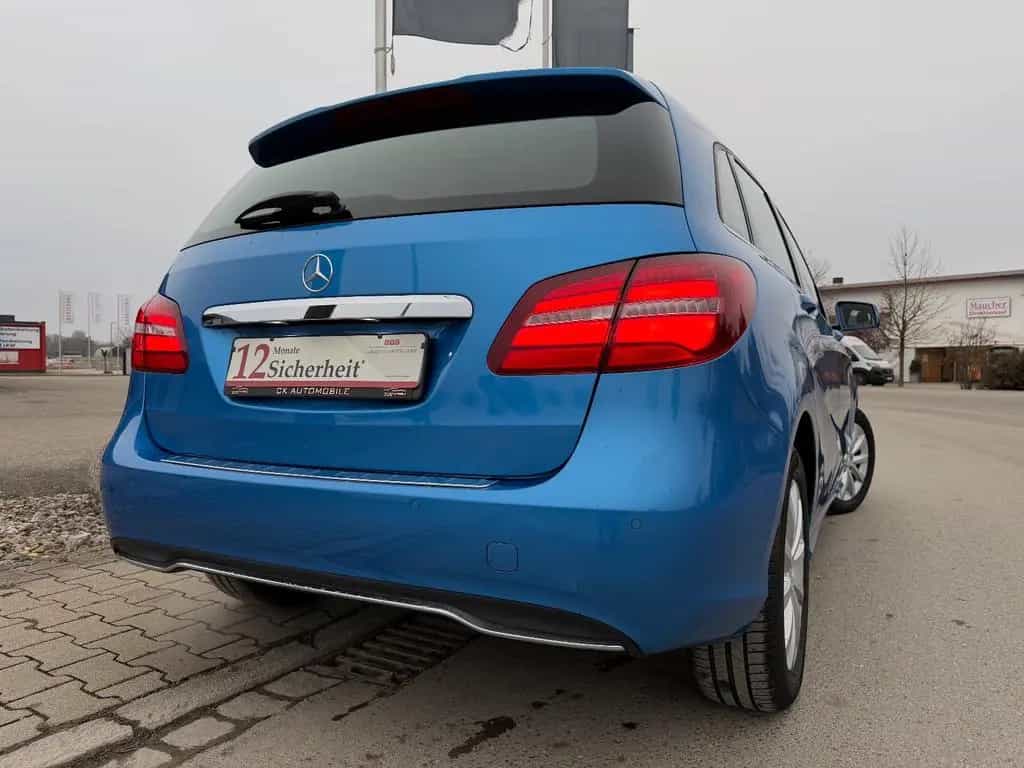 Mercedes-Benz B-Class 180 /2.HAND/ EURO6/ LED/ GEPFLEGT 06/2015-photo-10