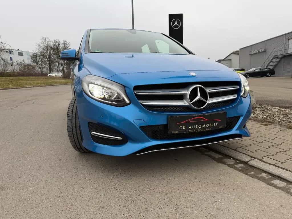 Mercedes-Benz B-Class 180 /2.HAND/ EURO6/ LED/ GEPFLEGT 06/2015-photo-16